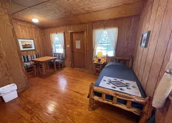 West 1077 Guest Ranch - Hackberry Room 8 hotel thumbnail 3