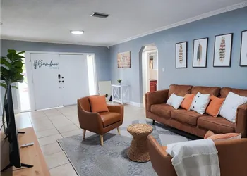 Well equiped house near Raymond James Stadium hotel thumbnail 5