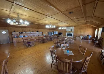 West 1077 Guest Ranch - Red Bud Room 11 hotel thumbnail 2
