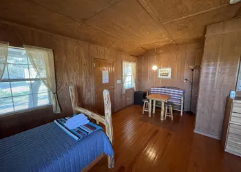 West 1077 Guest Ranch - Red Bud Room 11 hotel thumbnail 4