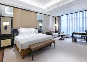 love stay hotel thumbnail 3