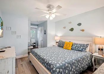Upham Beach Inn - #2 Studio hotel thumbnail 2