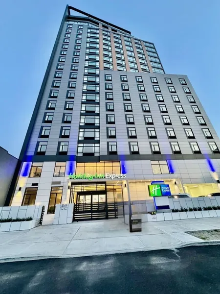Holiday Inn Express Long Island City E New York by IHG hotel detail image 2