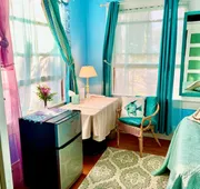 Guest Suites at Aloha Boutique Vegan B&B Inn - alcohol-free & smoke-free hotel detail image 3