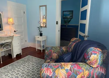 Guest Suites at Aloha Boutique Vegan B&B Inn - alcohol-free & smoke-free hotel thumbnail 5