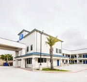 Palace Inn Blue Edgebrook hotel detail image 3