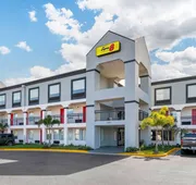 Super 8 by Wyndham Orlando Near Florida Mall hotel detail image 3