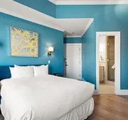 Independence Square 205 Stylish Hotel Room with AC Great Location in Aspen hotel detail image 3