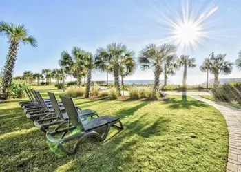 Bay View Resort City View 4ppl hotel thumbnail 2