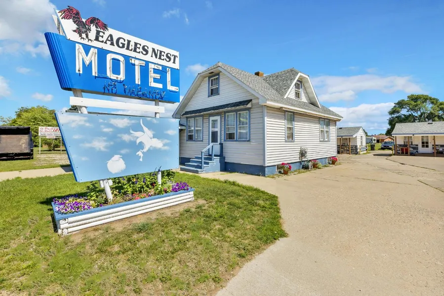 Eagles Nest Motel Unit 2 hotel detail image 2