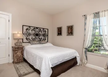 Pinnacle Luxury Apt Awesome Location & Life Style! hotel thumbnail 7
