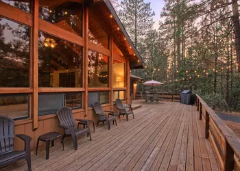 The Lodge at Uli Pines by BnB Yosemite hotel thumbnail 2