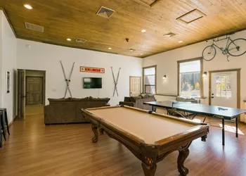 49617 HWY 550 Inn Full Listing hotel thumbnail 7