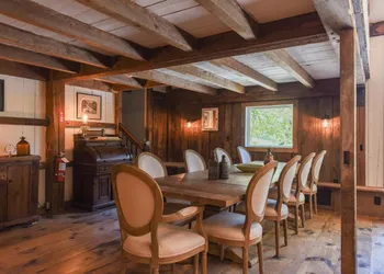Farm Road Estate - Inn Room 9 hotel thumbnail 8