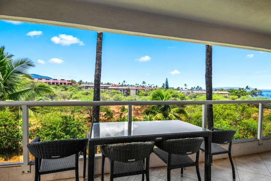 K B M Resorts Maui Banyan MBY-H413 NEW Remodeled 1B MB retreat with AC hotel detail image 2