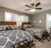 M7-01 Excellent Plaza 2 BR with 3 Queen Beds hotel detail image 3