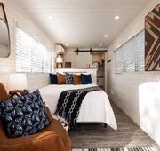 The Oak Harbor-Tiny Container Home near Magnolia hotel detail image 4