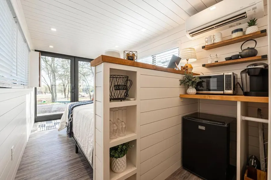 The Oak Harbor-Tiny Container Home near Magnolia hotel detail image 6
