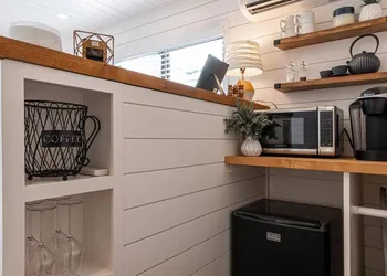 The Oak Harbor-Tiny Container Home near Magnolia hotel thumbnail 7