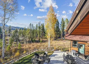 Silver Circle Lodge home hotel thumbnail 4