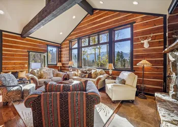 Silver Circle Lodge home hotel thumbnail 6