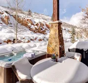 K B M Resorts- FST-4163 KBM Resorts Winter Shuttle to Frostwood Gondola Hot Tub Views hotel detail image 5