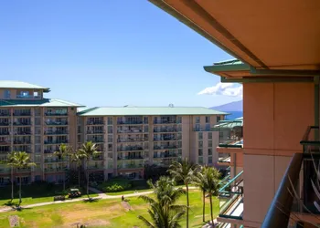 K B M Resorts- HKK-816 Over-sized 1Bd 750ft easy pool and beach access remodeled hotel thumbnail 7