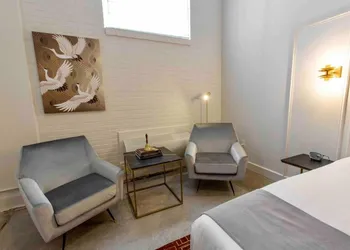 Everett Suite 208 at The Bellwether Hotel hotel thumbnail 5