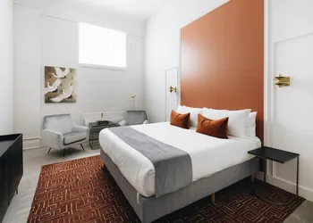 Everett Suite 208 at The Bellwether Hotel hotel thumbnail 6