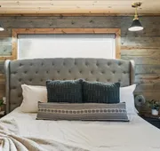 Brand New Hidden Haven Lodge 4 Bdrm5 and half Bth Huge outdoor area Hot tub hotel detail image 4
