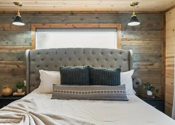 Brand New Hidden Haven Lodge 4 Bdrm5 and half Bth Huge outdoor area Hot tub hotel thumbnail 4