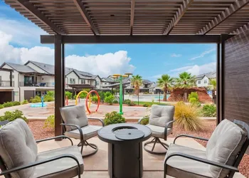 Ocotillo 24 Sleeps 16 Beautiful New Home Near Resort Splash Pad Views Resort Amenities hotel thumbnail 6
