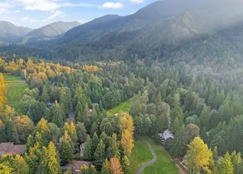 Lazy Bear Lodge hotel thumbnail 4