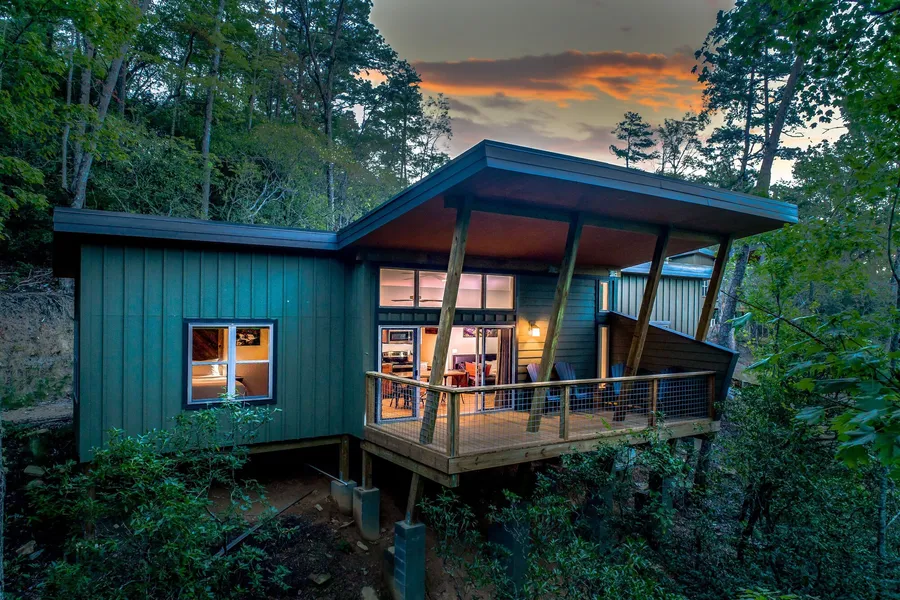 Pilot Cove Forest Lodging hotel detail image 6