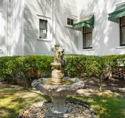 Ross Mansion Bed & Breakfast and Events hotel detail image 4