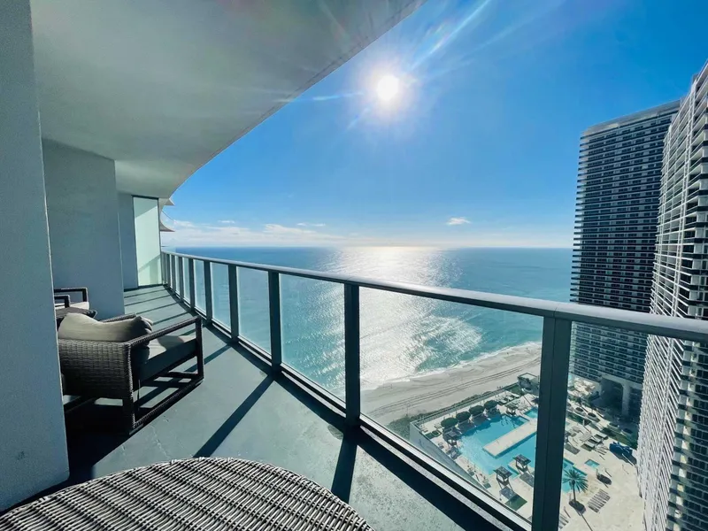 Amazing Ocean Views At Lyfe Resort By rent4us hotel detail image 6
