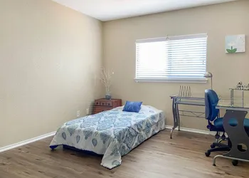 Big & cozy family home in NW SA hotel thumbnail 5