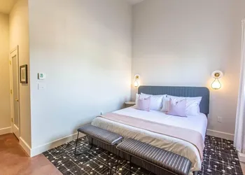 Glenmary Suite 204 at The Bellwether Hotel hotel thumbnail 6