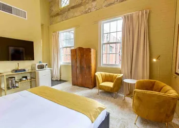 The Golden Hour Suite 201 at The Bellwether Hotel hotel thumbnail 3