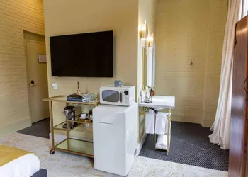 The Golden Hour Suite 201 at The Bellwether Hotel hotel thumbnail 8