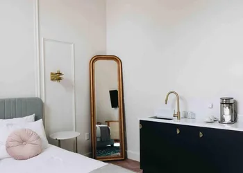 Henry Suite 207 at The Bellwether Hotel hotel thumbnail 8