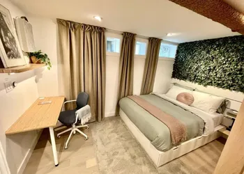 Cozy 280-sqft studio in North Capitol Hill hotel thumbnail 5