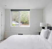 Modern 2BR Home in Northgate hotel detail image 4