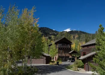 JHRL - Stunning Granite Ridge Lodge #17- Private Hot Tub hotel thumbnail 3