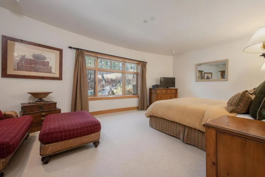 JHRL - Granite Ridge Lodge 8 - Ski in ski out luxury townhome hotel detail image 6