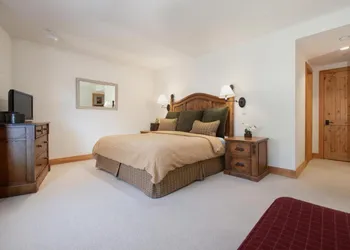 JHRL - Granite Ridge Lodge 8 - Ski in ski out luxury townhome hotel thumbnail 8