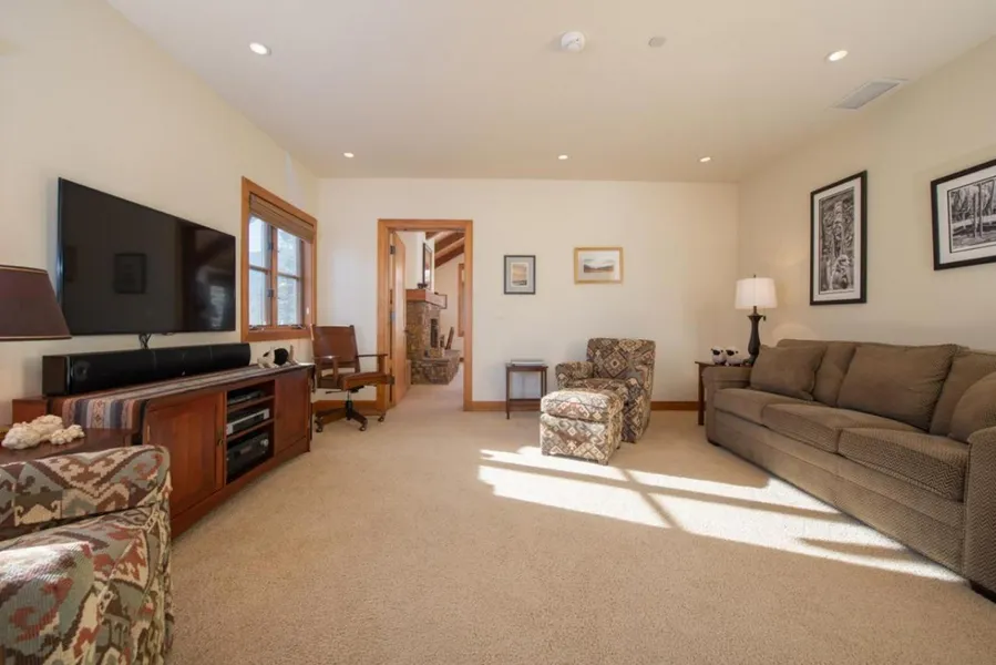 JHRL - Granite Ridge Lodge 12 - Lovely ski in ski out luxury townhome hotel detail image 6