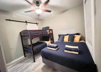New Duplex Home in Noblesville hotel thumbnail 3