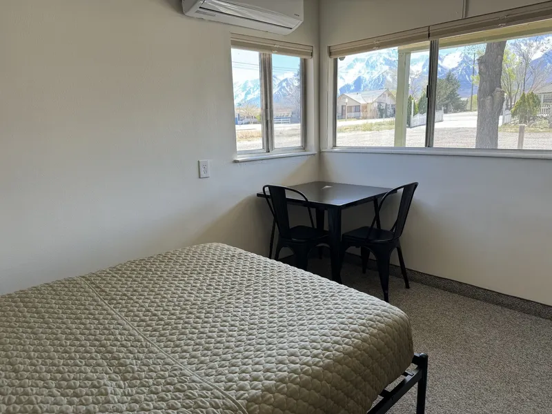 Eastern Sierra Motor lodge hotel detail image 6