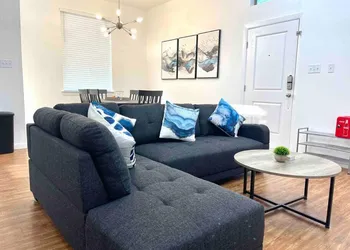 NEW! 5 min from Mall Airport and Dinning! hotel thumbnail 6
